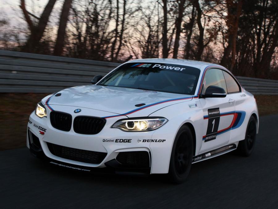  BMW M235i Racing 2014 года  (фото 5 из 26)